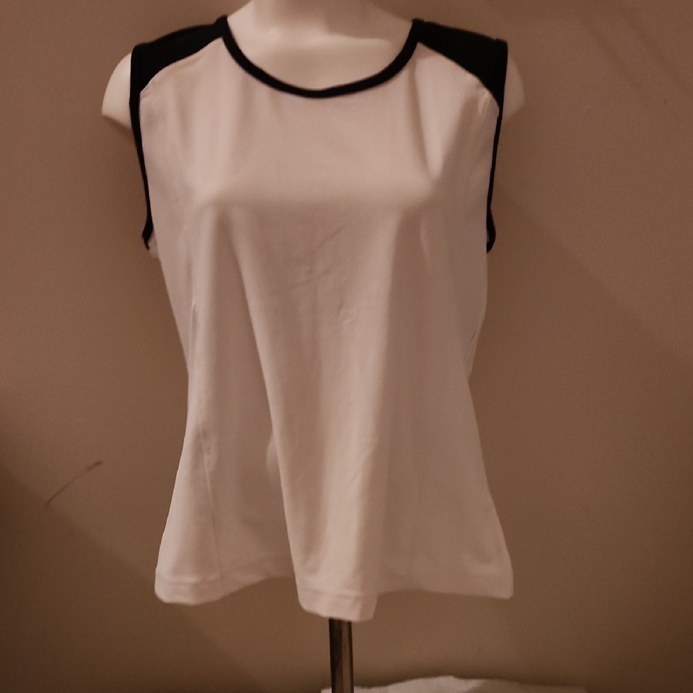 Paiva Sleeveless White and Black Women's Top
